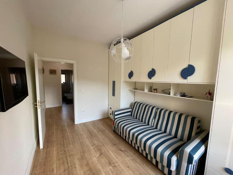 Sun Apartment In The Heart Of Tirana Exterior photo