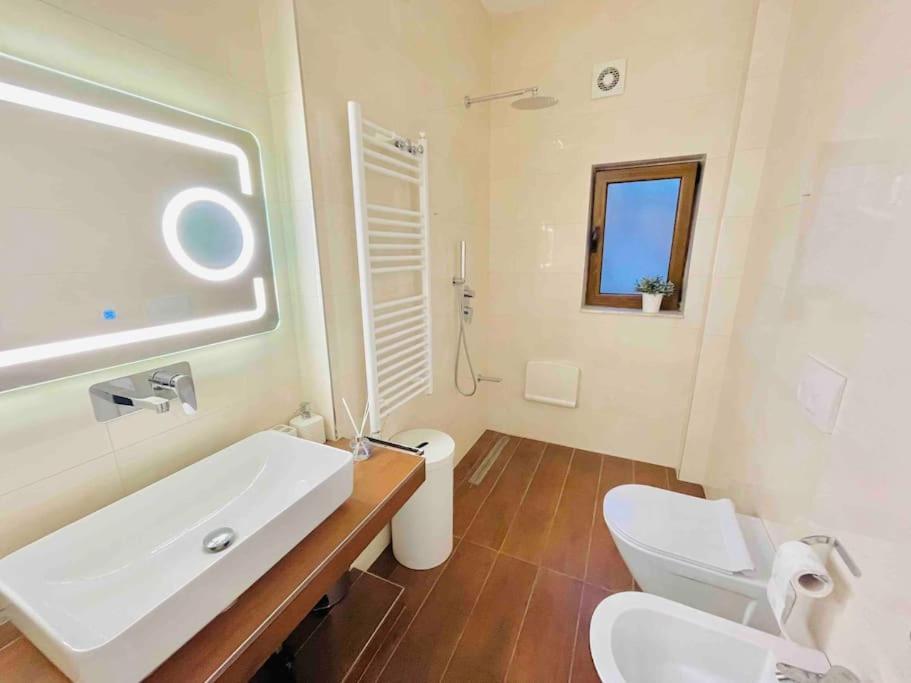 Sun Apartment In The Heart Of Tirana Exterior photo
